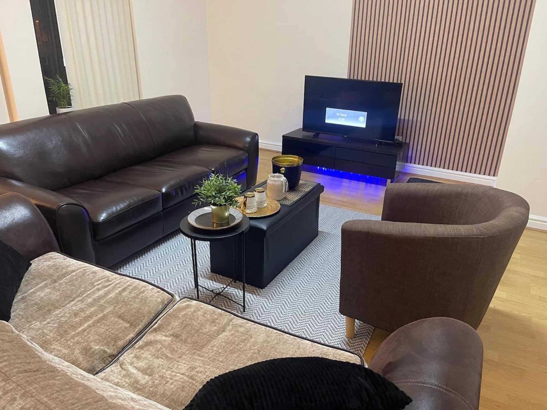 2-bed - Sleeps 4 - Street Parking - Wifi Apartamento