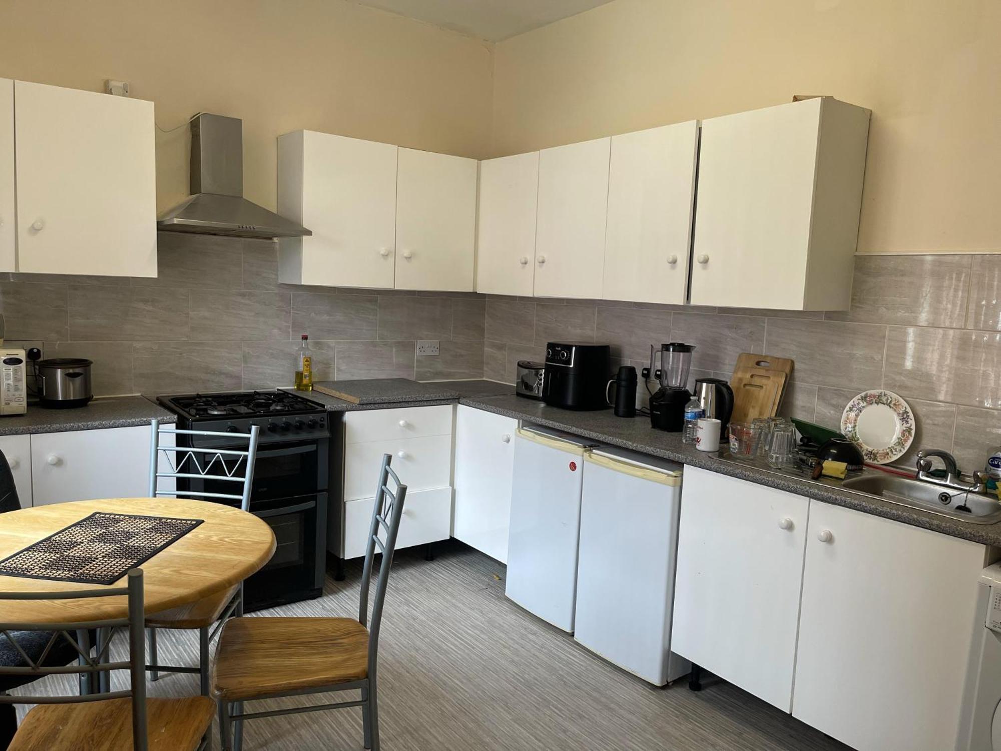 2-bed - Sleeps 4 - Street Parking - Wifi Apartamento